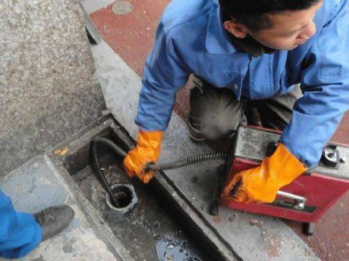 邵原镇疏通下水道